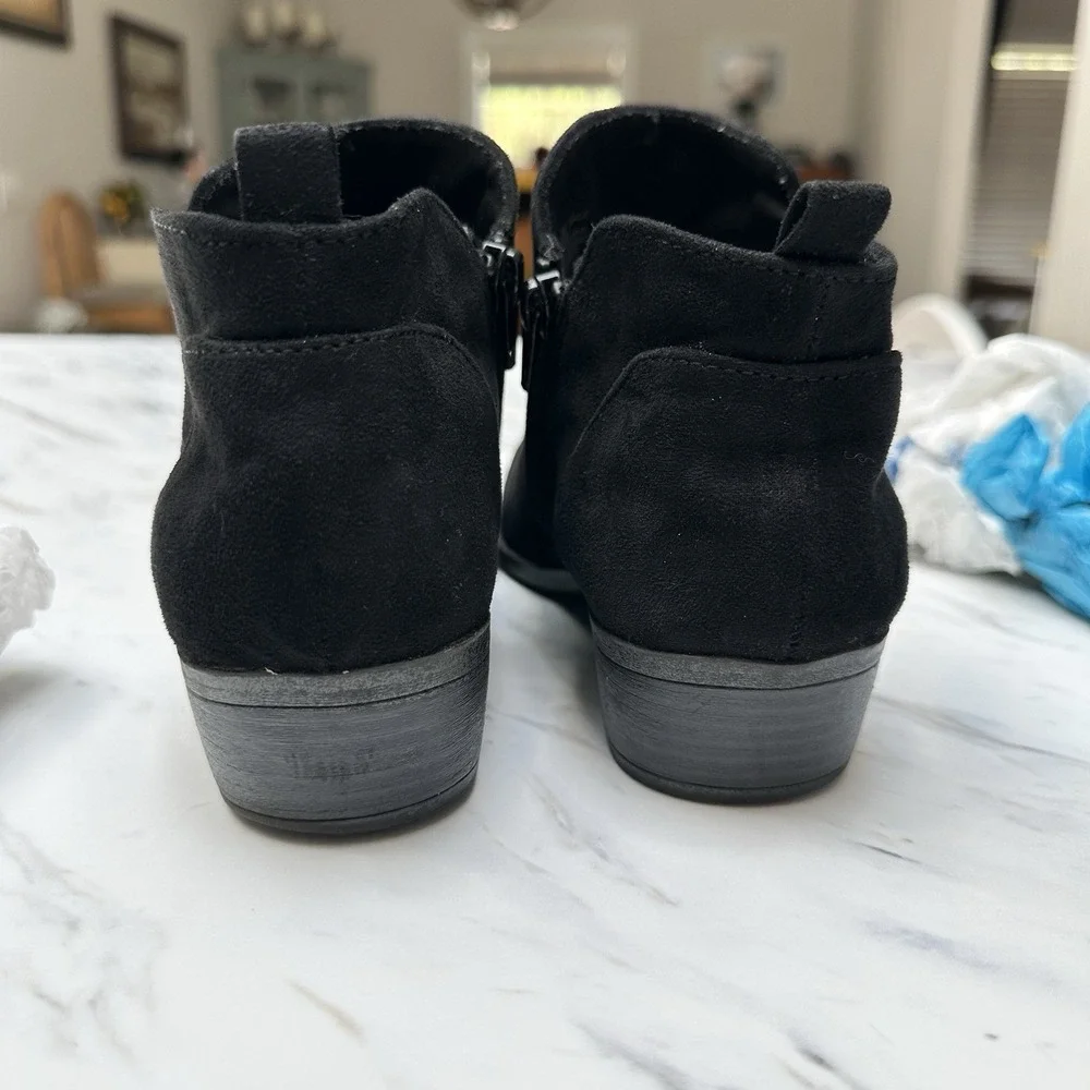 Arizona Jean Company Black Pointed Toe Memory Foam Ankle Booties Women's 6.5